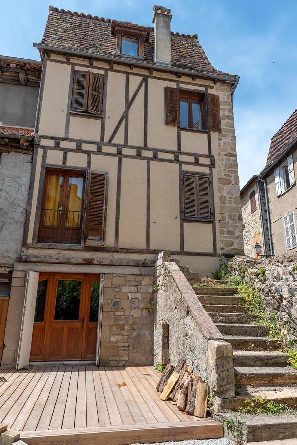 Logis Face A L'abbatiale Apartment *